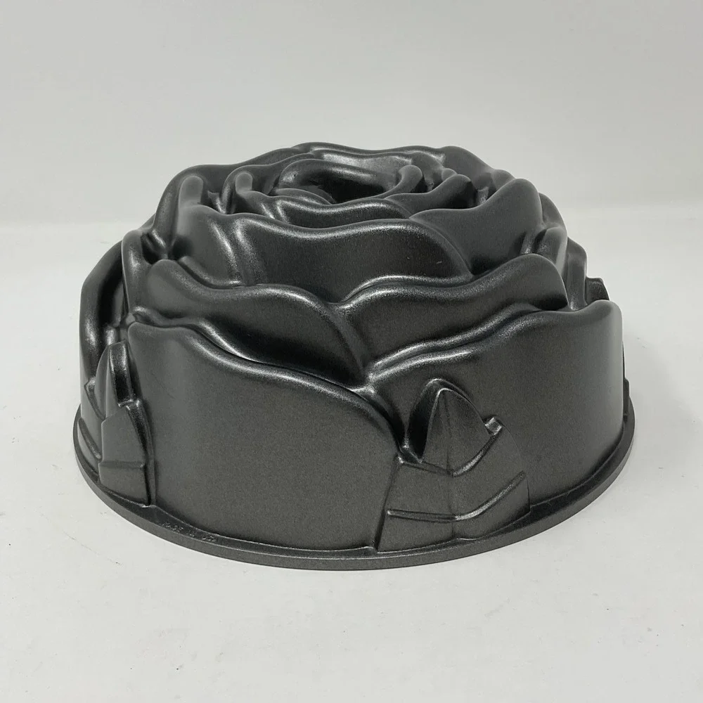 Nordic Ware Rose Bundt Pan Cast Aluminum 10 Cup Non-Stick Bakeware Gray Floral
